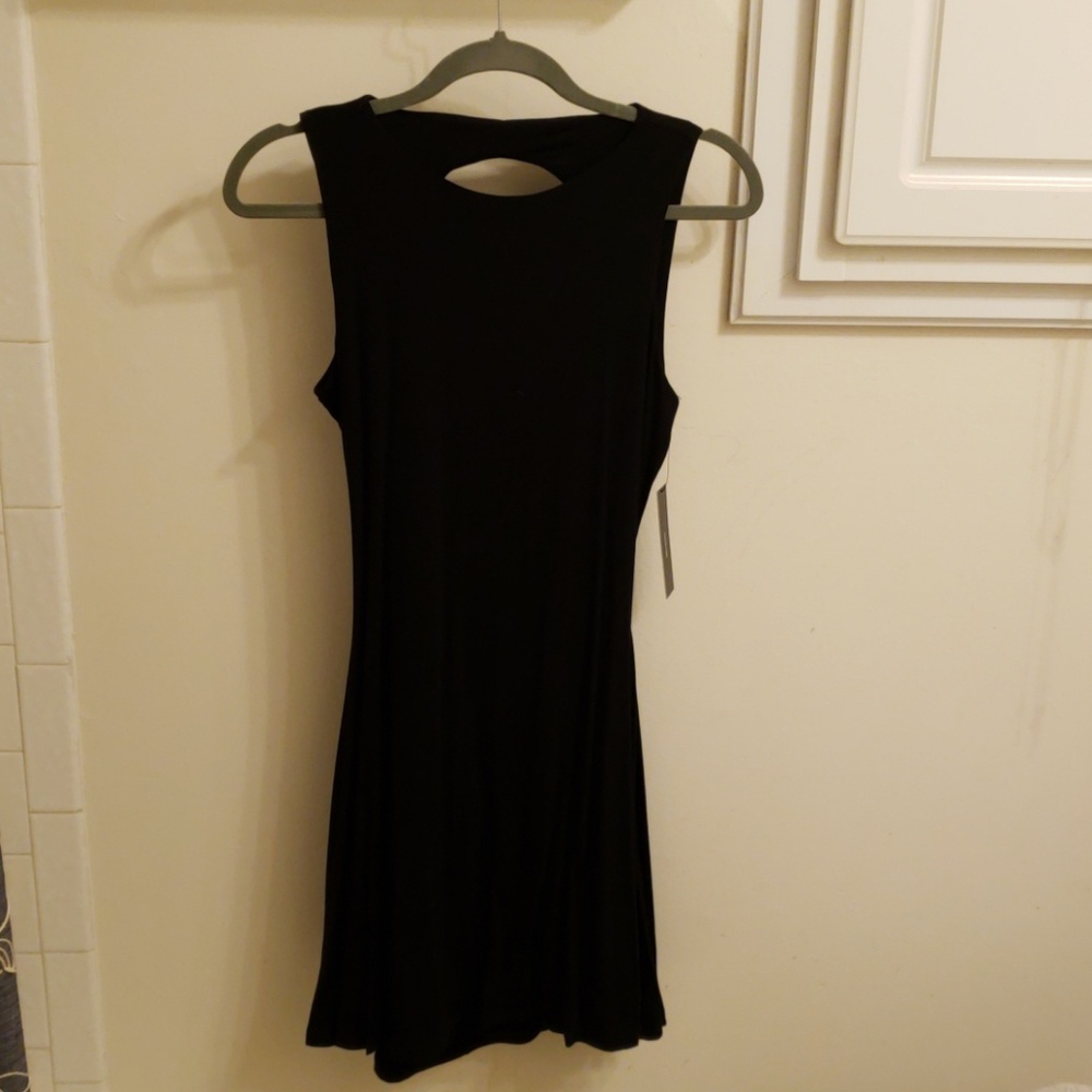 Black sleeveless dress, backless